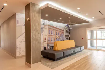 Photo 4 - La Quinta Inn & Suite by Wyndham Lake City