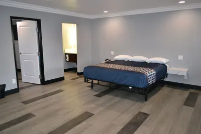 Photo 4 - Bell Gardens Inn Los Angeles - Bell Gardens