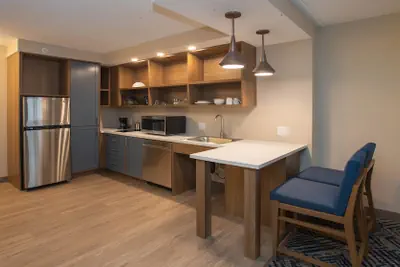Photo 4 - Candlewood Suites Cleveland South - Independence by IHG
