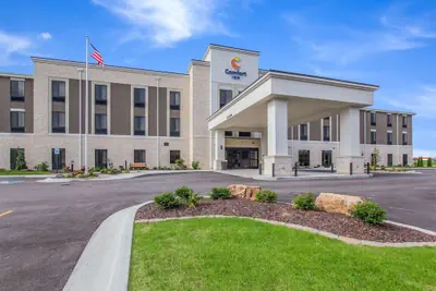 Photo 2 - Comfort Inn Jasper South
