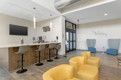 Photo 3 - Best Western Plus Executive Residency Phoenix North Happy Valley