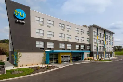 Photo 2 - Tru by Hilton Radford, VA