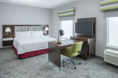 Photo 2 - Hampton Inn & Suites Cape Canaveral Cruise Port