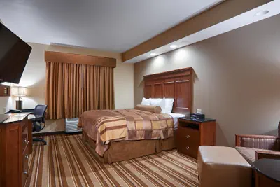 Photo 3 - Best Western Plus KC Speedway Inn & Suites