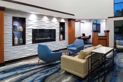 Photo 4 - Fairfield Inn & Suites Santa Cruz - Capitola