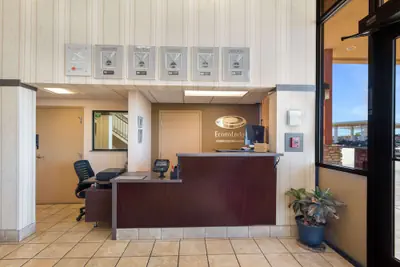 Photo 4 - Econo Lodge Grand Junction North