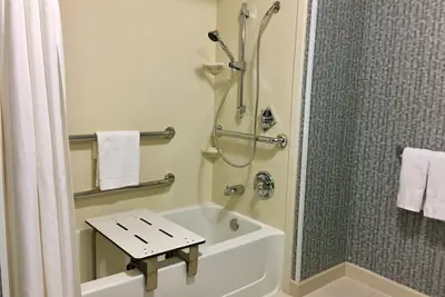 Photo 4 - Hampton Inn & Suites Tulsa/Central