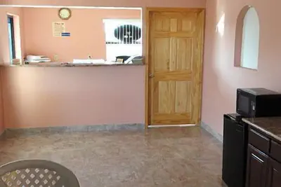 Photo 3 - Budget Inn