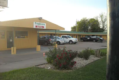Photo 2 - Tropicana Motel