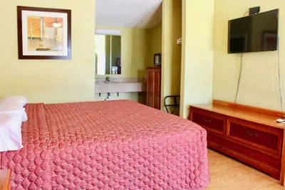 Photo 5 - Tropicana Motel