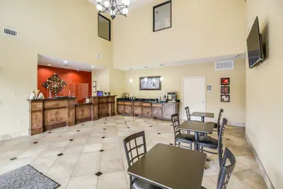 Photo 3 - Americas Best Value Inn & Suites Tomball