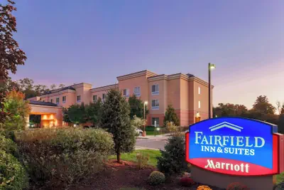 Photo 2 - Fairfield Inn & Suites Mahwah