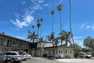 Photo 2 - Bayshore Inn Motel