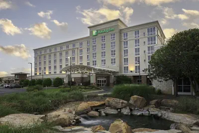 Photo 2 - Holiday Inn Ardmore I-35 by IHG