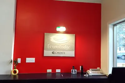 Photo 5 - Econo Lodge Inn & Suites Heavenly Village Area