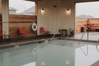 Photo 2 - Adrift Hotel