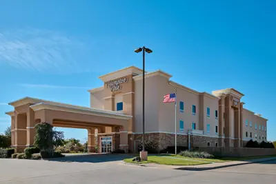 Photo 2 - Hampton Inn Vernon