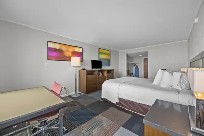 Photo 5 - Oasis Hotel
