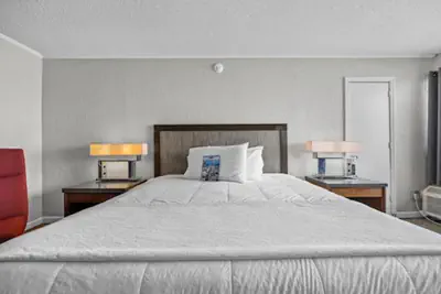 Photo 4 - Oasis Hotel