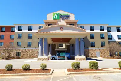 Photo 2 - Holiday Inn Express & Suites Huntsville Airport by IHG