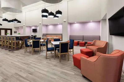 Photo 3 - Hampton Inn & Suites Saginaw