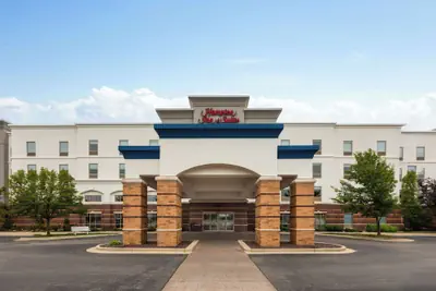 Photo 2 - Hampton Inn & Suites Saginaw