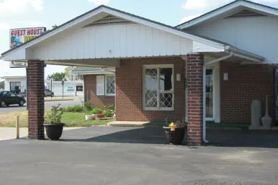 Photo 2 - Guest House Motel