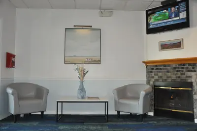 Photo 2 - Anchorage Inn