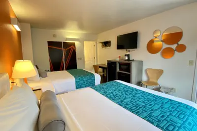 Photo 5 - Howard Johnson by Wyndham Lake George