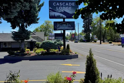 Photo 2 - Cascade Lodge Boutique