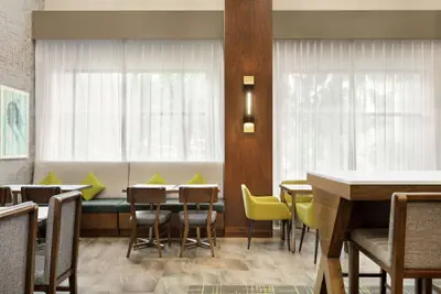 Photo 3 - Hampton Inn & Suites Tacoma/Puyallup