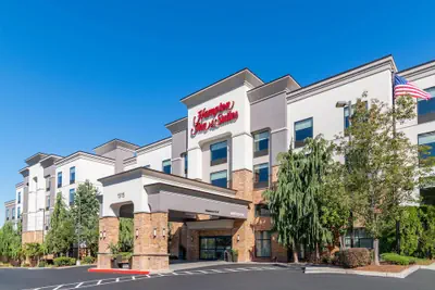 Photo 2 - Hampton Inn & Suites Tacoma/Puyallup