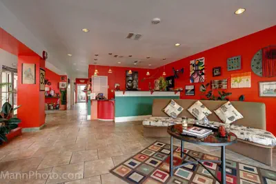 Photo 2 - Whispering Palms Inn