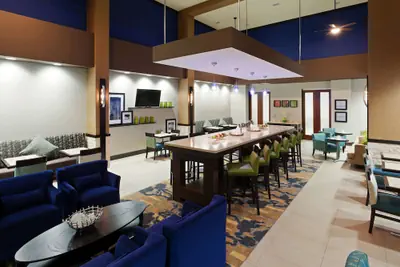 Photo 4 - Hampton Inn & Suites- Denver/Airport-Gateway Park