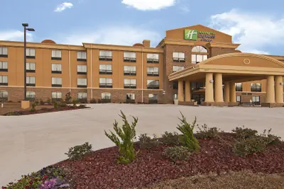 Photo 2 - Holiday Inn Express & Suites Jackson / Pearl Intl Airport by IHG