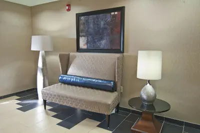 Photo 4 - Holiday Inn Express & Suites Jackson / Pearl Intl Airport by IHG