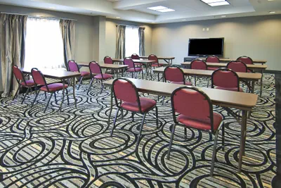 Photo 3 - Holiday Inn Express & Suites Jackson / Pearl Intl Airport by IHG