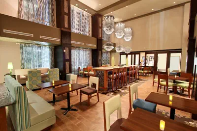 Photo 4 - Hampton Inn & Suites Winnie
