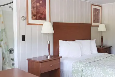 Photo 3 - Gorham Motor Inn