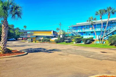 Photo 2 - The Port Hotel & Marina