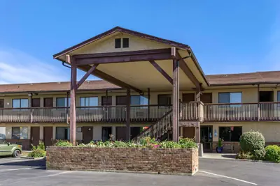 Photo 2 - Econo Lodge Ellensburg Near University