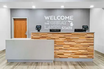 Photo 5 - Hampton Inn Detroit/Auburn Hills-North