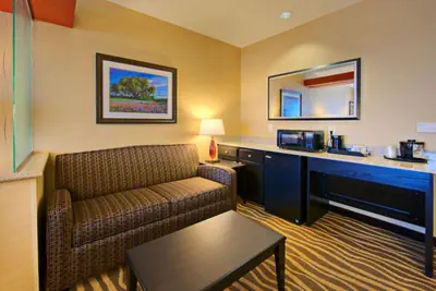 Photo 5 - Holiday Inn Express & Suites Cotulla by IHG