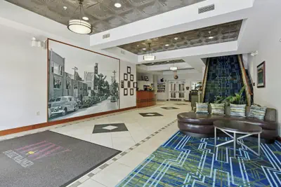 Photo 4 - Hotel Warner