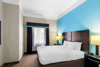 Photo 2 - Comfort Suites at Katy Mills