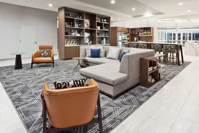 Photo 4 - DoubleTree by Hilton Dothan, AL