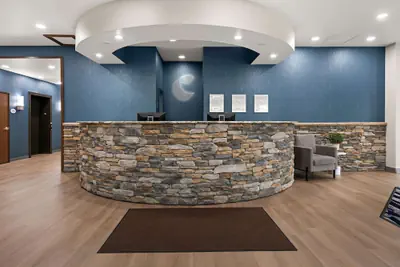 Photo 5 - Comfort Suites Hudson I-94