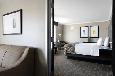Photo 5 - voco The Tiger Hotel Columbia, MO by IHG