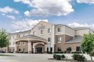Photo 2 - Comfort Inn & Suites Lawrence - University Area