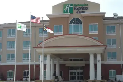Photo 2 - Holiday Inn Express Hotel & Suites Smithfield - Selma I -95 by IHG